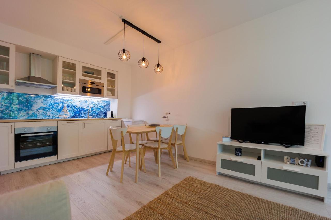 White&Blue Apartman Siófok Buitenkant foto